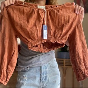 Universal Thread PeasantTop - new with tags. Never worn.